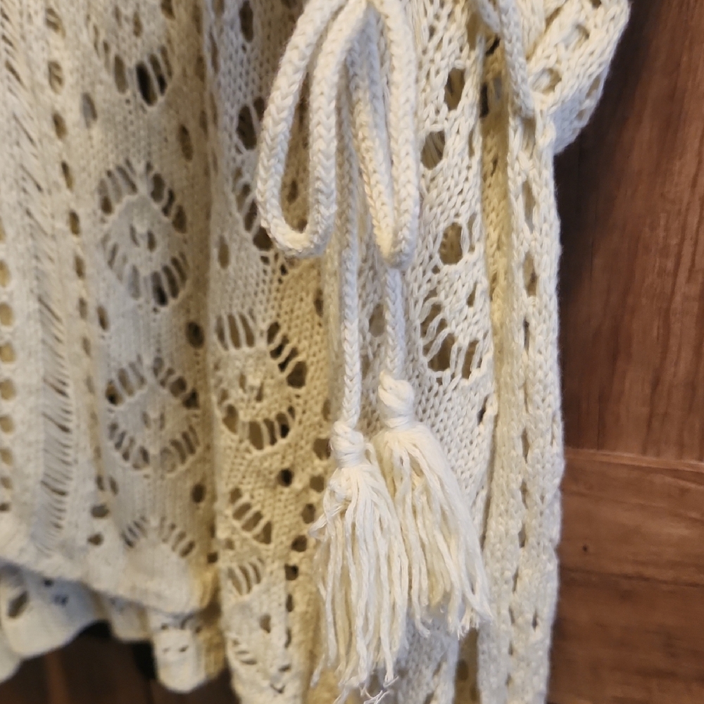Beachy Boho Open-Knit Hollow Cutout Poncho/Cover-Up/Shawl Ribbon W/Tassel Tie 3X - Picture 5 of 7